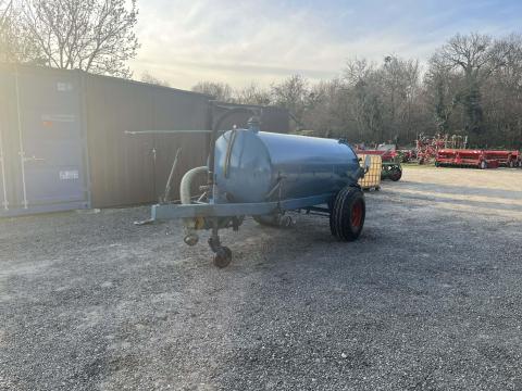 Bauer 3300 l szippantó, vízszállító Bauer 3300 l szippantó, vízszállító