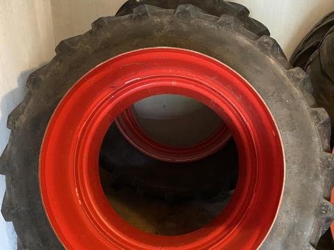 34-es ikerkerék garnitúra gumival,  csatokkal,  kompletten eladó