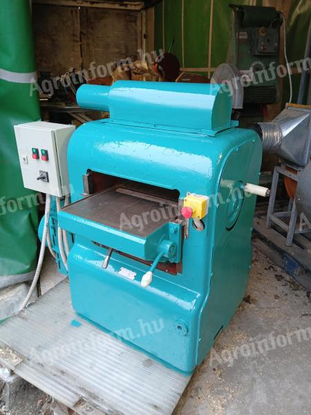 400-as újpesti vastagoló gyalugép vastagsági gyalu