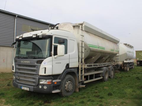 Scania+Köhler tápszállító szerelvény Scania+Köhler tápszállító szerelvény