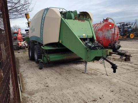 Krone Big Pack 1290 szögletes bálázó