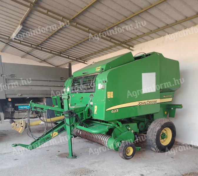 John Deere 623 MultiCrop bálázó 2014-es évjárat