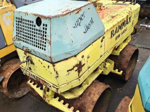 Ammann Rammax 1404 árokhenger / padkahenger – kiváló tömörítő gép földmunkához Ammann Rammax 1404 árokhenger / padkahenger – kiváló tömörítő gép földmunkához