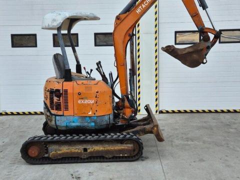 Hitachi EX20U minikotró – kompakt és megbízható