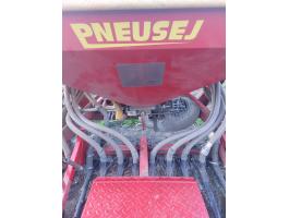 Függesztett vetőgép