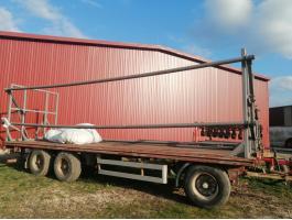 Bála szállító 9 méteres automata oldalfallal