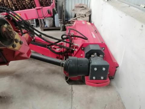 Panex AGFN 200 rézsűzúzó Panex AGFN 200 rézsűzúzó