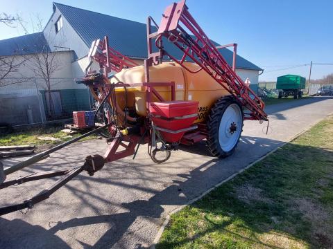 Forrás 3000/18 szántóföldi permetező eladó