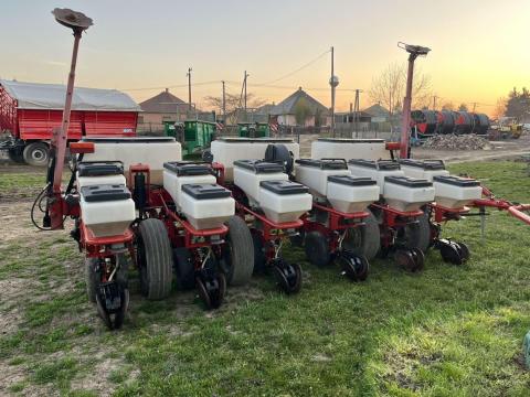 Massey Ferguson 555TSB 6 soros vetőgép Massey Ferguson 555TSB 6 soros vetőgép