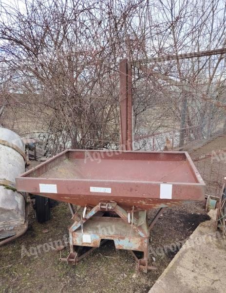 1 tárcsás műtrágyaszóró üzemképes állapotban