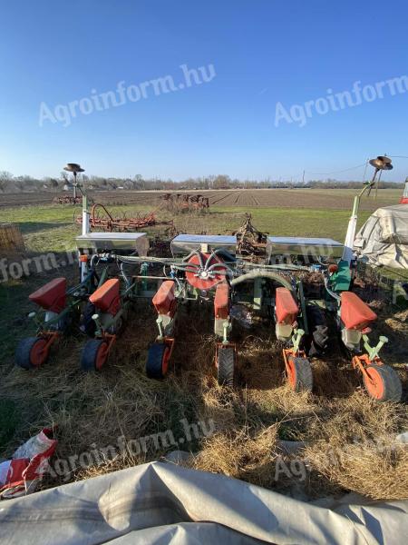 Szemenkénti Hoodet hatsoros vetőgép