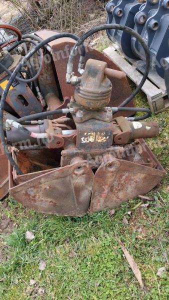 Csipegető kanál rotátorral 1,8-3,5 tonnás gépre