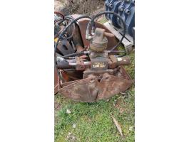 Csipegető kanál rotátorral 1,8-3,5 tonnás gépre