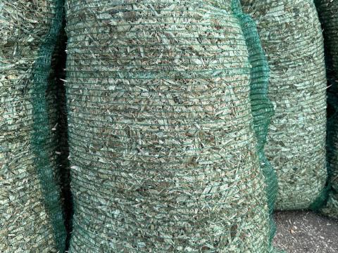 Fa mulcs, fadarálék, faapríték Fa mulcs, fadarálék, faapríték