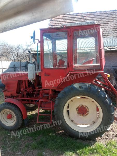 T25 traktor eladó