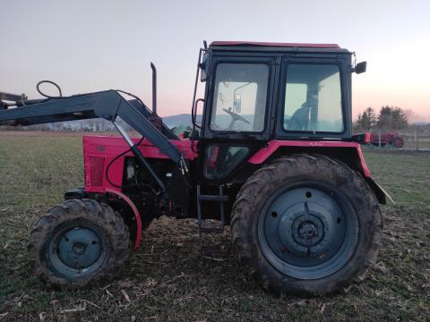 MTZ 82 homlokrakodóval jó állapotban eladó MTZ 82 homlokrakodóval jó állapotban eladó