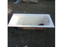 Öntöttvas kádak Kiskunfélegyházán ló, szarvasmarha, szamár itatására