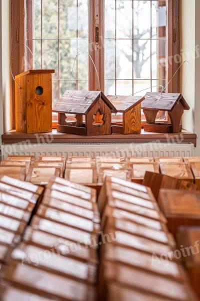 AKG A-B-C típusú madárodúk, vércseládák