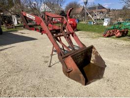 Homlokrakodó kisebb traktorokhoz