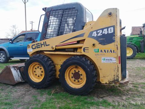 GEHL 4240 E eladó