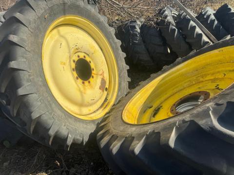 TRAKTORKERÉK,  ÁPOLÓKERÉK,  MŰVELŐKERÉK 16.9-46, 420/80R46 MICHELIN AGRIBIB GUMIVAL. 1 PÁR