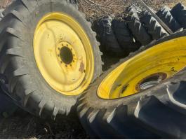 TRAKTORKERÉK,  ÁPOLÓKERÉK,  MŰVELŐKERÉK 16.9-46, 420/80R46 MICHELIN AGRIBIB GUMIVAL. 1 PÁR