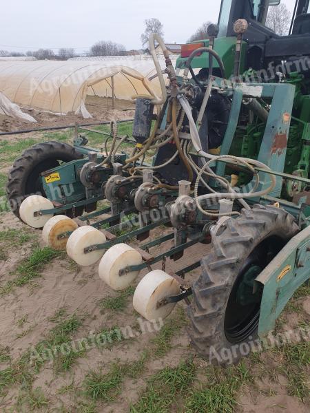 Miniair aprómag vetőgép Agricola Accord