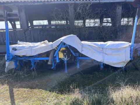 6 soros SPC szemenkénti vetőgép eladó 6 soros SPC szemenkénti vetőgép eladó