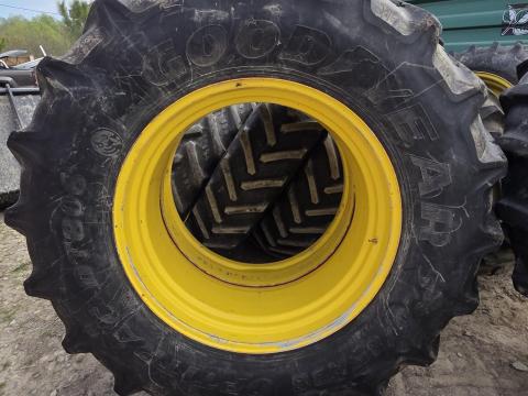 Ikerkerék eladó 520/85R38 méretben Ikerkerék eladó 520/85R38 méretben