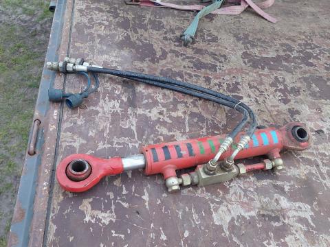 Eladó hidraulikus felső támasztórúd, középső orsó Eladó hidraulikus felső támasztórúd, középső orsó