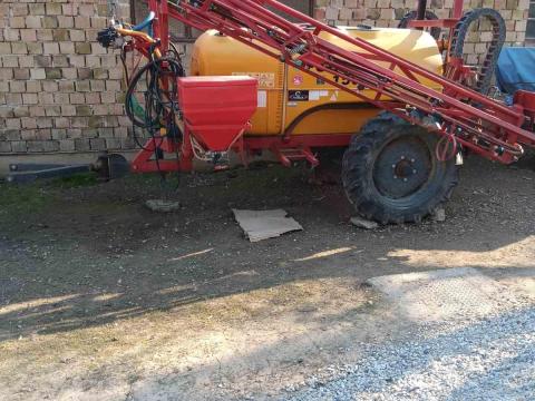 Forrás 1500/18 m vontatott permetező Forrás 1500/18 m vontatott permetező