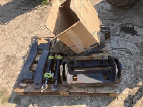 Folger fronthidraulika New Holland M135, M160 traktorhoz Folger fronthidraulika New Holland M135, M160 traktorhoz