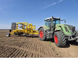 FENDT 824 Vario traktor első tulajdonostól beszámított eladó
