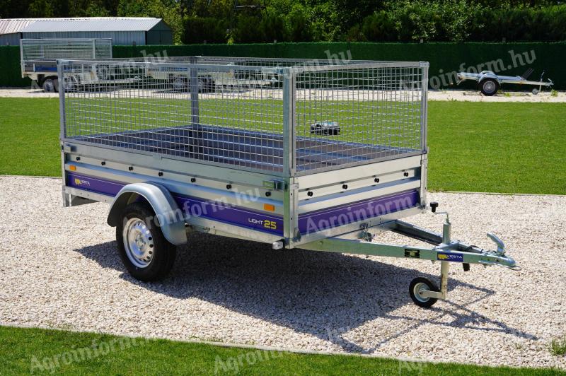 Új billenős utánfutó (250x135cm) rácsos magasítóval - most 688.000 Ft helyett 658.000 Ft