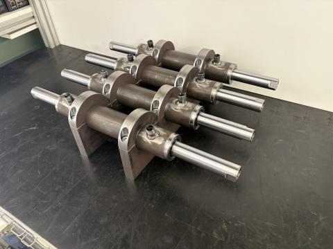 Kormány munkahenger konzollal 50/32, 2x100