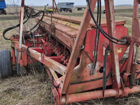 Eladó IH 6200 gabonavető – 4 m, működőképes