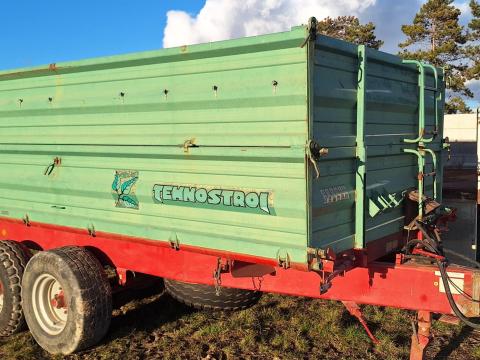 Tandem pótkocsi eladó