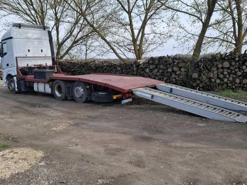 Gépszállitó nehézgépszállitó