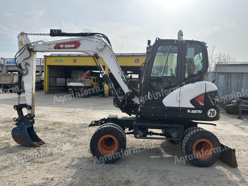 Bobcat E 57 W / 2022 / 1329 üzemóra / Lízing 20%-tól