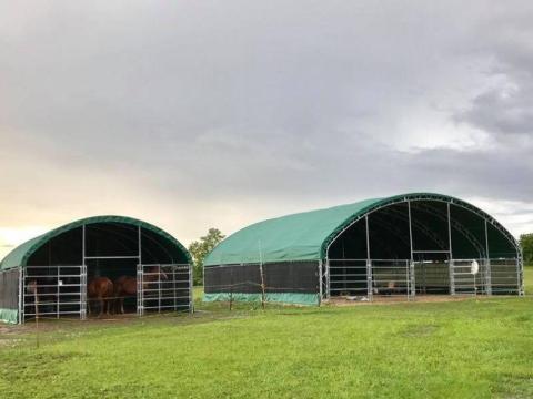 Állattartó sátor dupla vasalattal (12 × 12 × 5 m)