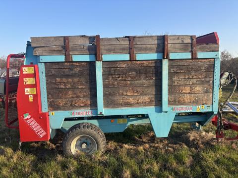 Agrofer AP 25 szervestrágyaszóró Agrofer AP 25 szervestrágyaszóró