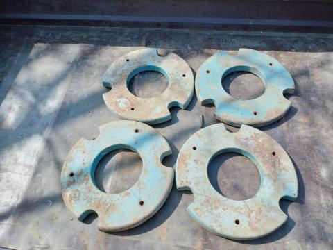 TZ4K vagy Rába 15 keréksúlyok