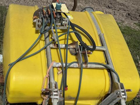 Permetező (max 650 liter) Permetező (max 650 liter)