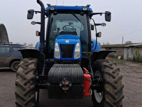 New Holland T 6.140 AC traktor, nagyon jó állapotban, sok extrával New Holland T 6.140 AC traktor, nagyon jó állapotban, sok extrával