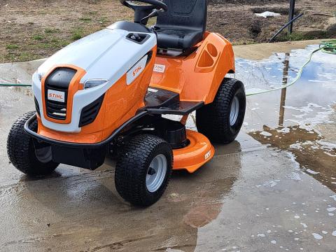 Stihl RT4112 fűnyírótraktor eladó Stihl RT4112 fűnyírótraktor eladó