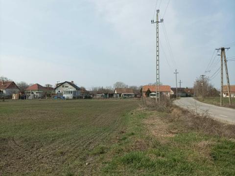 Eladó telek Dömsödön