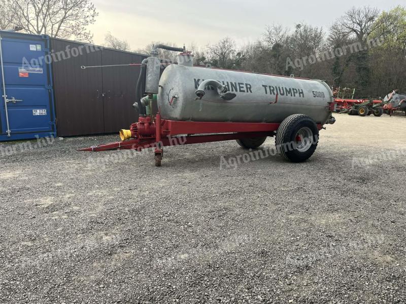 Kirchner 5000 l-es szippantó, vízszállító kocsi