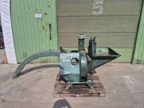 Terménydaráló,  traktorhajtású