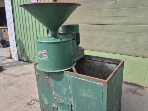 Terménydaráló,  380 V.-os, 5.5 Kw-os