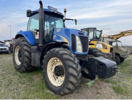 New Holland T8040